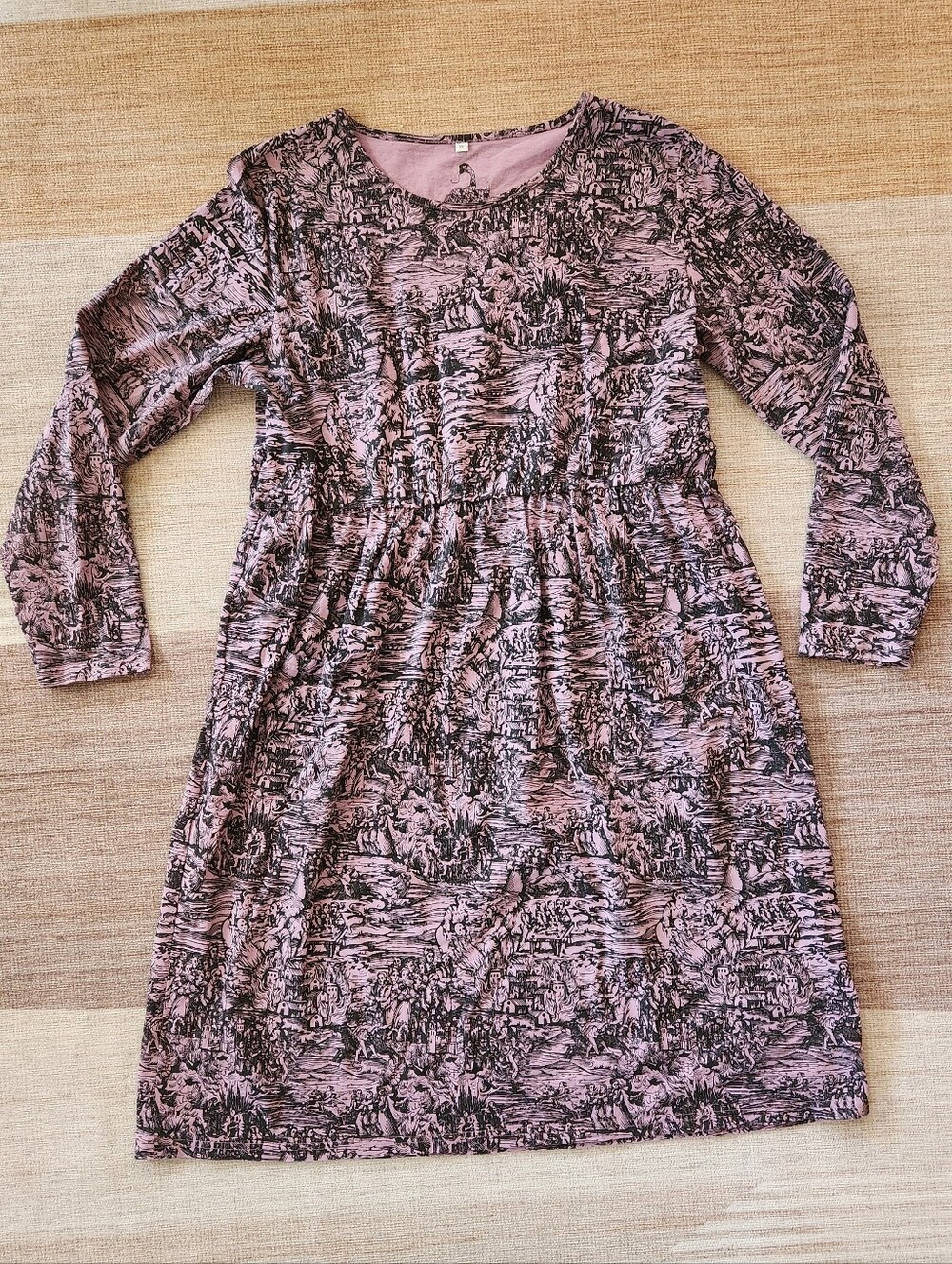 Witchy toille print midi dress